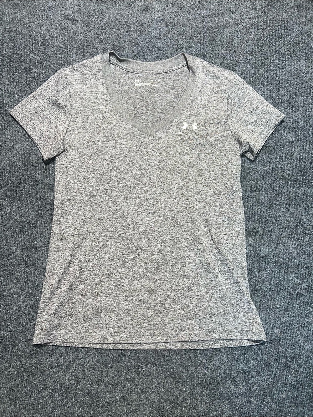 Under Armour Women's Heather Gray V-Neck Short Sleeve Tee
